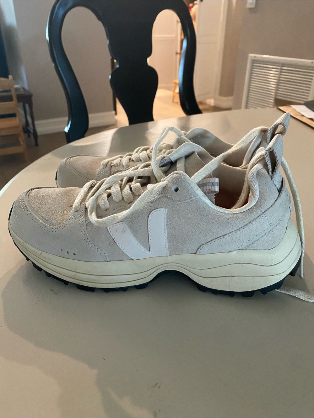 VEJA shoes   like new Prediction